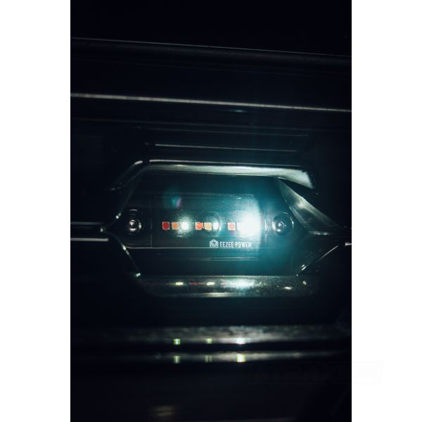 Shadow Vision LED sur Calandre Avant | 3 Couleurs - EEZEE POWER sur Xperts4x4 Accessoires 4x4 Off-Road
