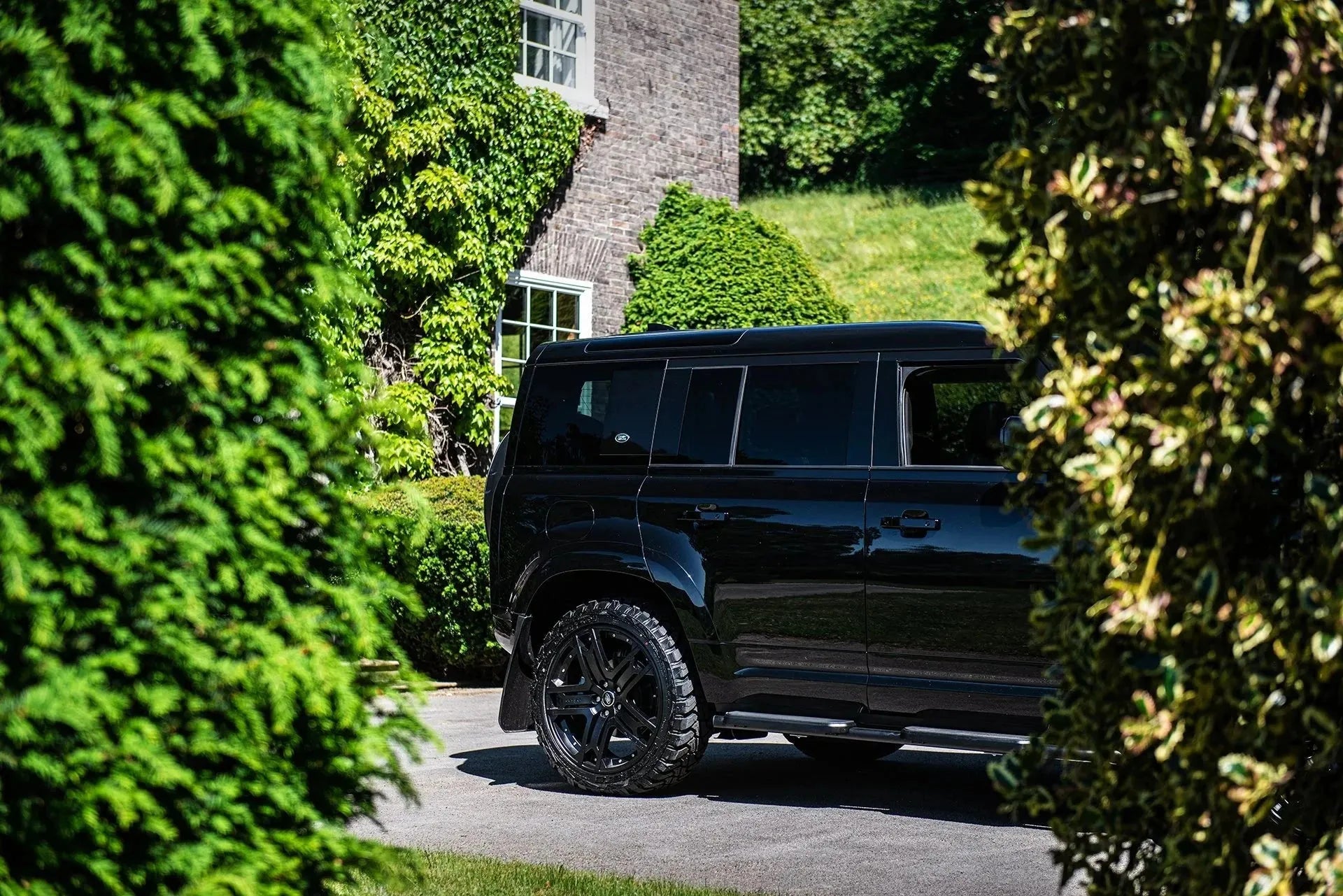 Marche-pied Fixe Kahn Design pour Land Rover Defender 110 (2020+) sur Xperts4x4 Accessoires 4x4 Off-Road