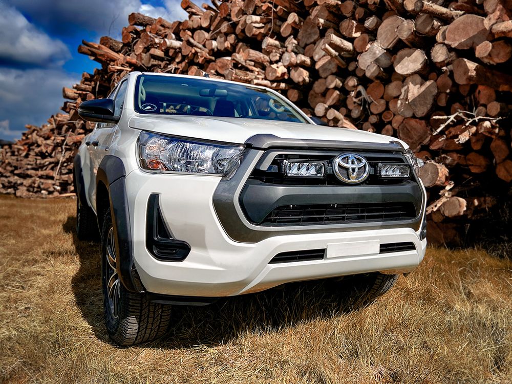 Pack LED Calandre LAZER LAMPS Toyota Hilux Active / Icon / Invincible 2021+ sur Xperts4x4 Accessoires 4x4 Off-Road