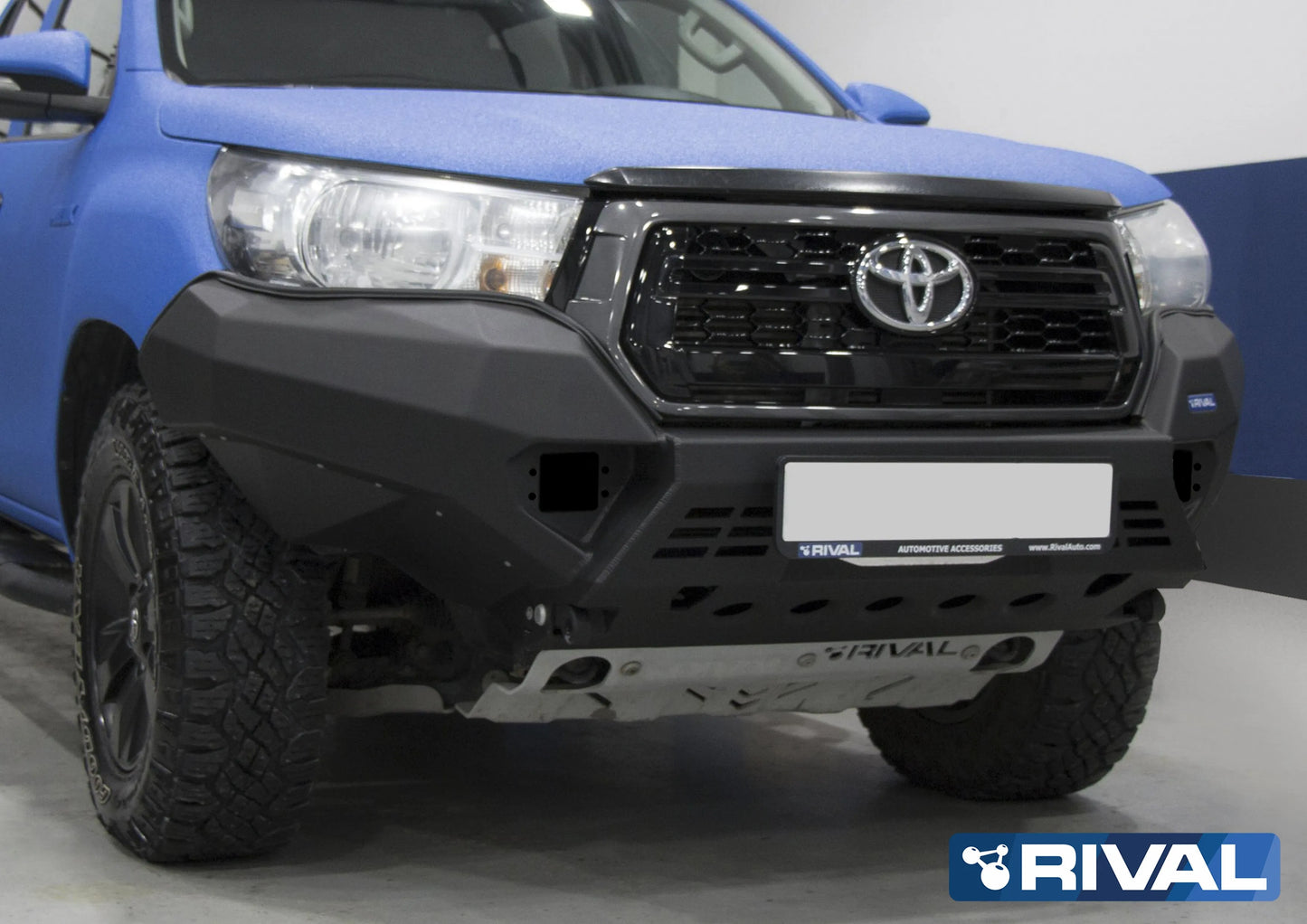 Pare-choc Avant Rival Aluminium - Toyota Hilux Invincible 2018-20 sur Xperts4x4 Accessoires 4x4 Off-Road