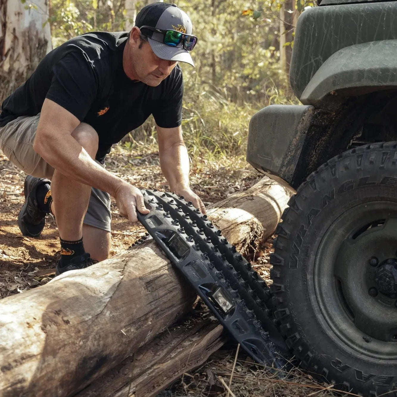 Plaque à Sable MAXTRAX LITE - Noire (Vendue par paire) sur Xperts4x4 Accessoires 4x4 Off-Road