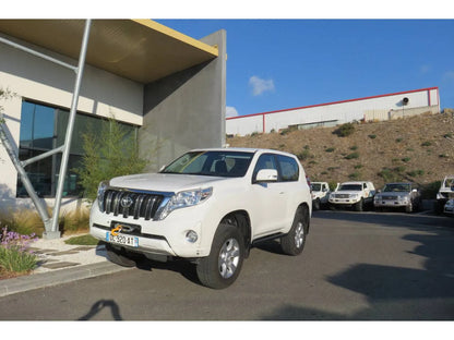 Platine de Treuil Toyota KDJ/GDJ 150 sur Pare-choc d'Origine sur Xperts4x4 Accessoires 4x4 Off-Road