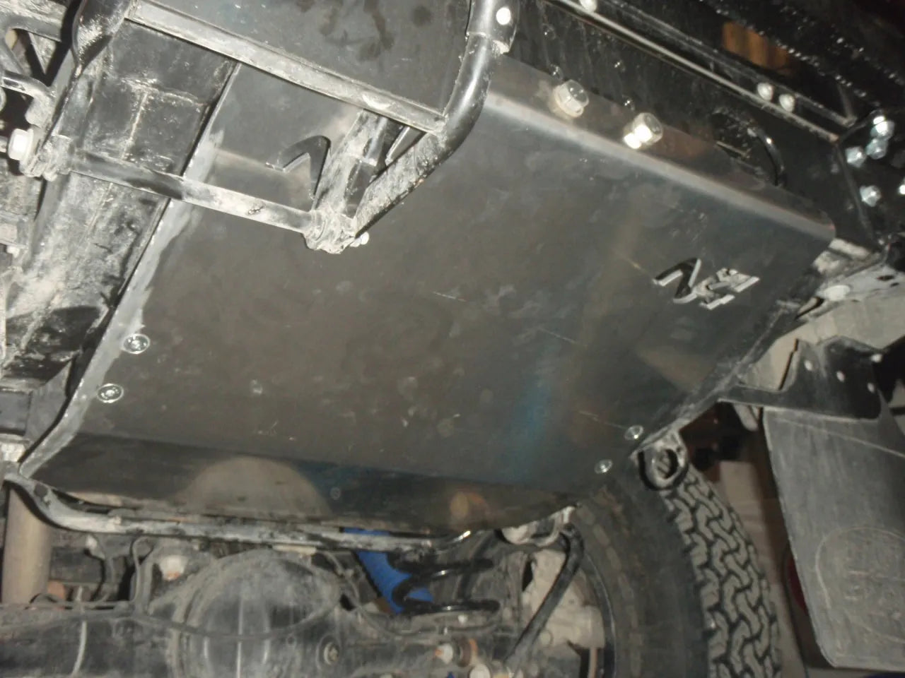 Blindage Réservoir 6mm Aluminium Land Rover Defender 110/130 sur Xperts4x4 Accessoires 4x4 Off-Road