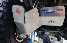 Protection Inférieure ALMONT4WD | Amortisseurs Arriere | Toyota HDJ80 sur Xperts4x4 Accessoires 4x4 Off-Road