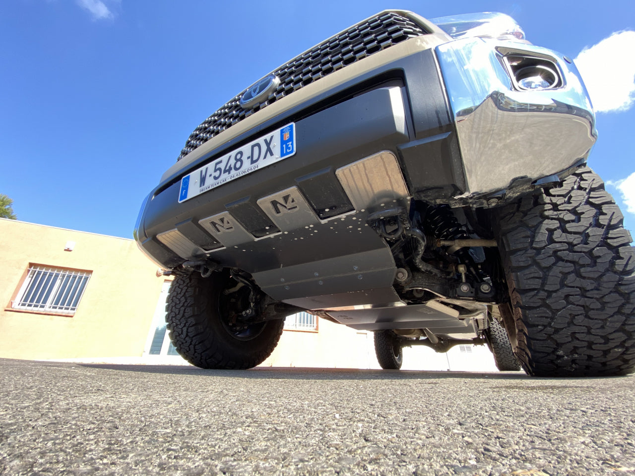 Ski de protection avant en aluminium de 8mm pour Toyota Tundra 2014-2021 N4-Offroad sur Xperts4x4 Accessoires 4x4 Off-Road