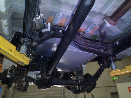 Reservoir Auxiliaire 90L LRA | Toyota Land Cruiser 78/79 Double Cab sur Xperts4x4 Accessoires 4x4 Off-Road