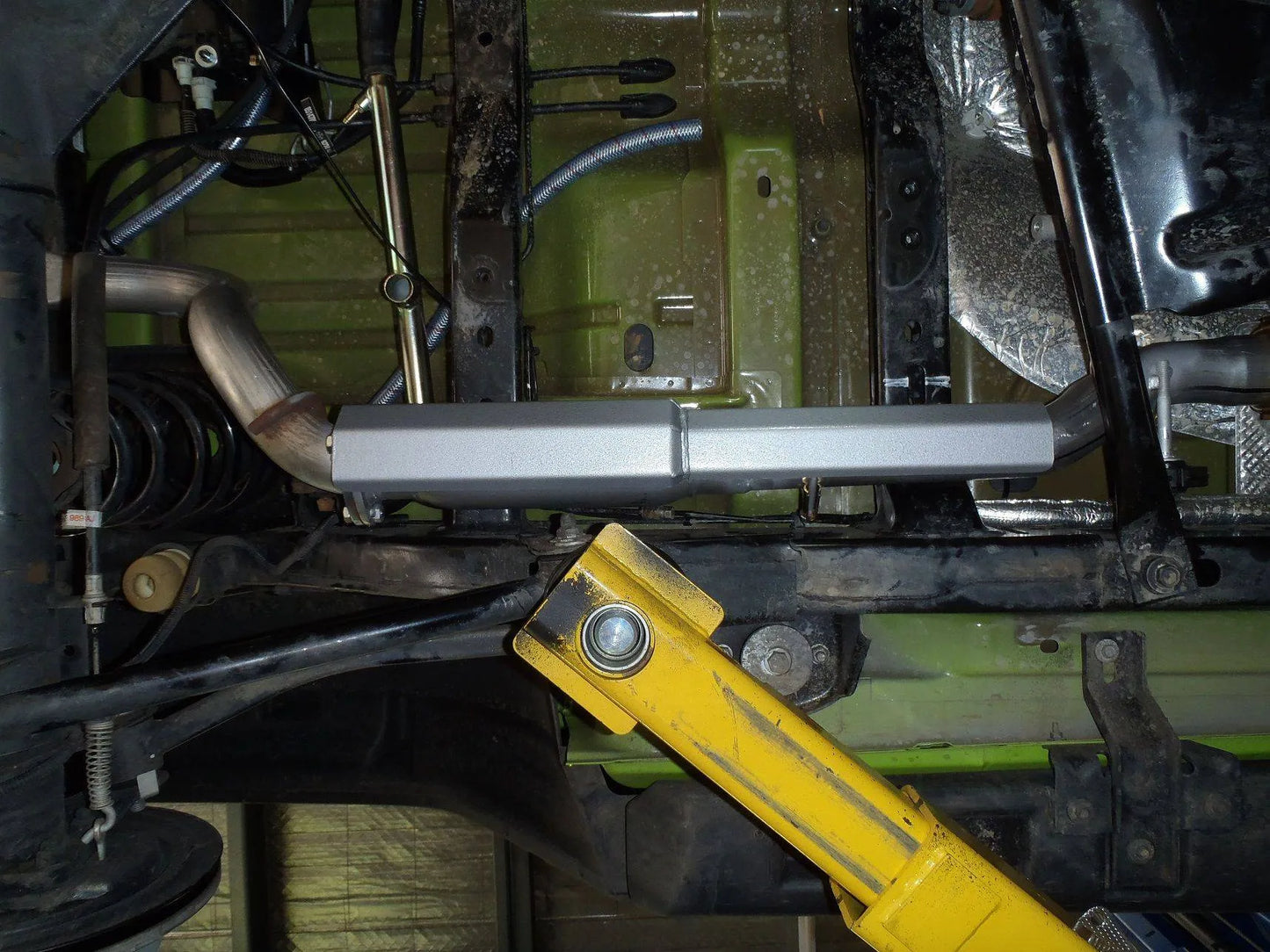 Reservoir Auxiliaire Jeep Wrangler JK 2012-2018 | 2 portes | 3.6L Essence sur Xperts4x4 Accessoires 4x4 Off-Road