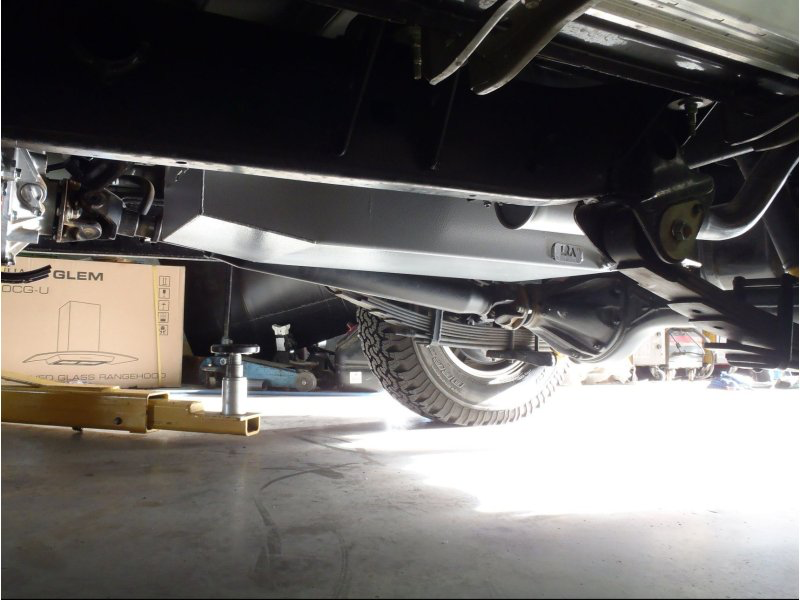 Réservoir supplémentaire LRA 85L Toyota Land Cruiser VDJ76 2007 - 2012 sur Xperts4x4 Accessoires 4x4 Off-Road