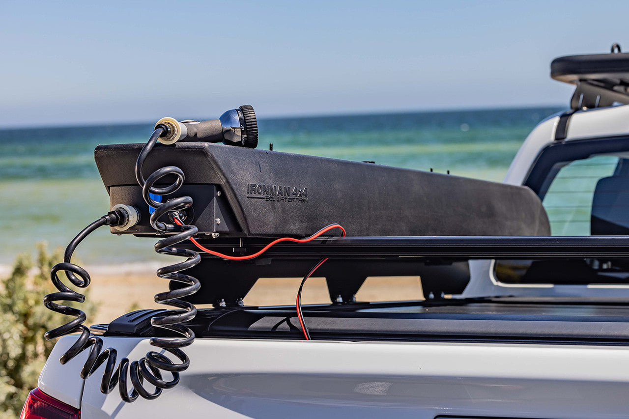 Réservoir d’Eau 30L IRONMAN 4x4 avec Pompe 12V – Solution Pressurisée sur Xperts4x4 Accessoires 4x4 Off-Road