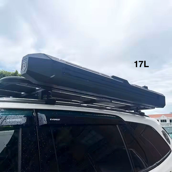 Réservoir d’Eau Latéral avec Pompe 12V Intégrée sur Xperts4x4 Accessoires 4x4 Off-Road