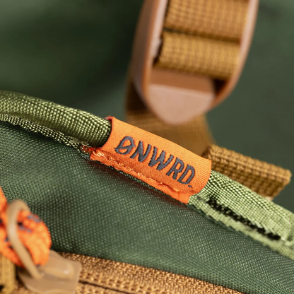 Organiseur d'Appuie-Tête ONWRD Daily Driver sur Xperts4x4 Accessoires 4x4 Off-Road