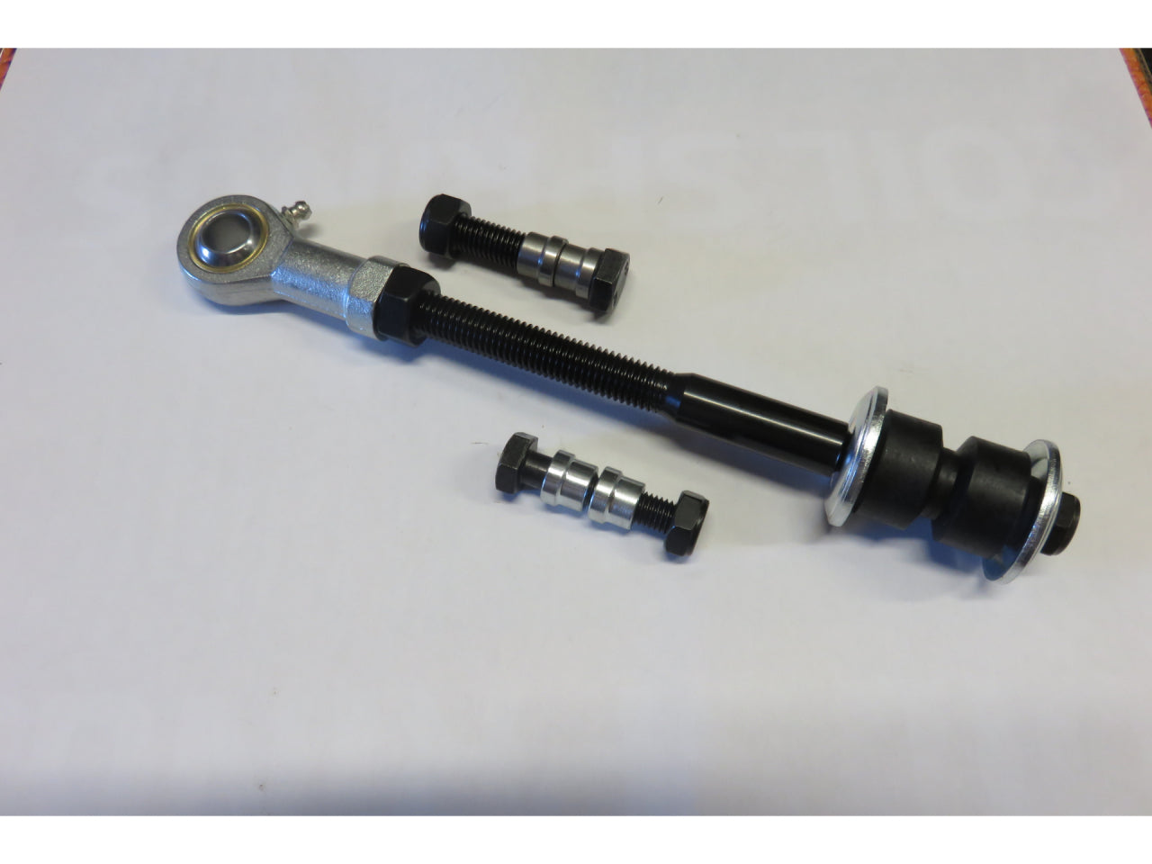 Biellette rallongée réglable barre stabilisatrice av/ar Patrol Y60 Y61 - ar KDJ120 KDJ150 N4-Offroad sur Xperts4x4 Accessoires 4x4 Off-Road