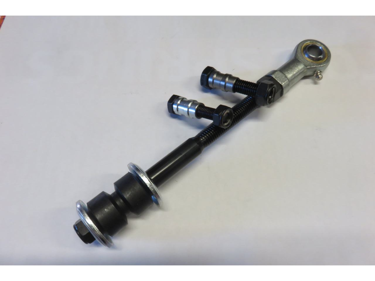 Biellette rallongée réglable barre stabilisatrice av/ar Patrol Y60 Y61 - ar KDJ120 KDJ150 N4-Offroad sur Xperts4x4 Accessoires 4x4 Off-Road