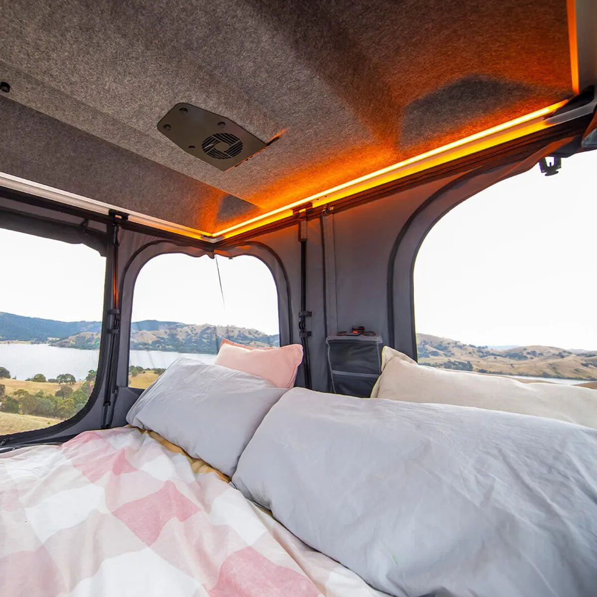 Tente de toit Altitude Electrique | ARB sur Xperts4x4 Accessoires 4x4 Off-Road