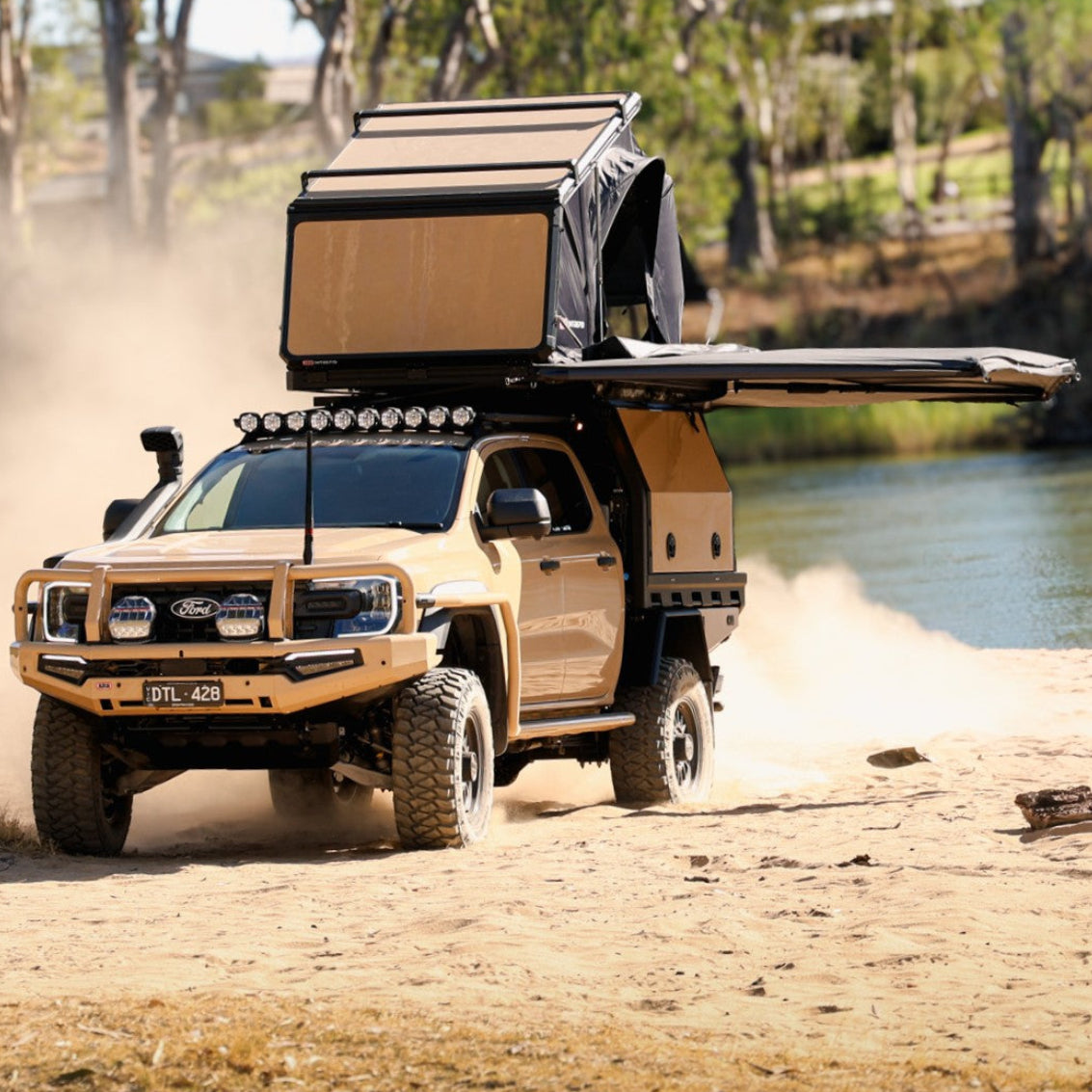 intrepid roof top tent Tente de Toit ARB Intrepid : Espace 4x4 Ultime