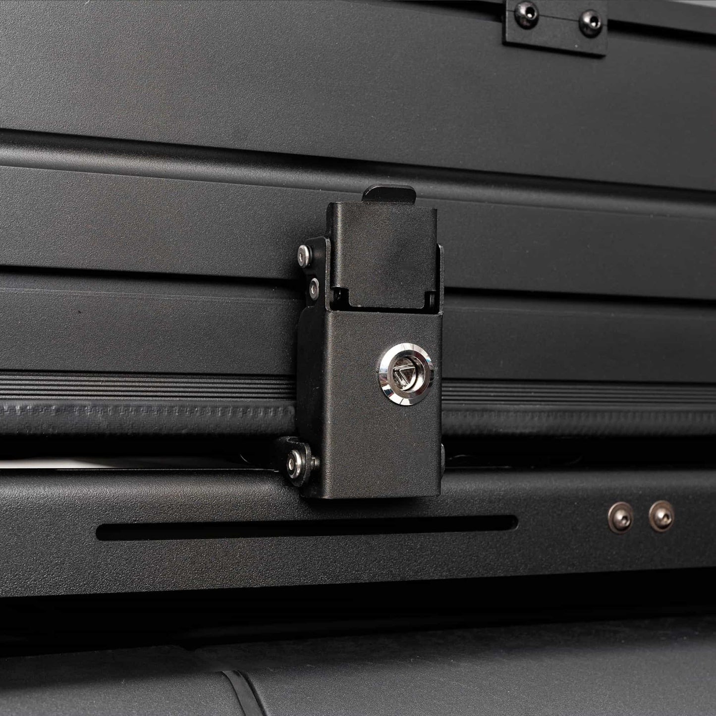 Tente de Toit Expedition M – GO Overland Canada (2-3 Places) sur Xperts4x4 Accessoires 4x4 Off-Road