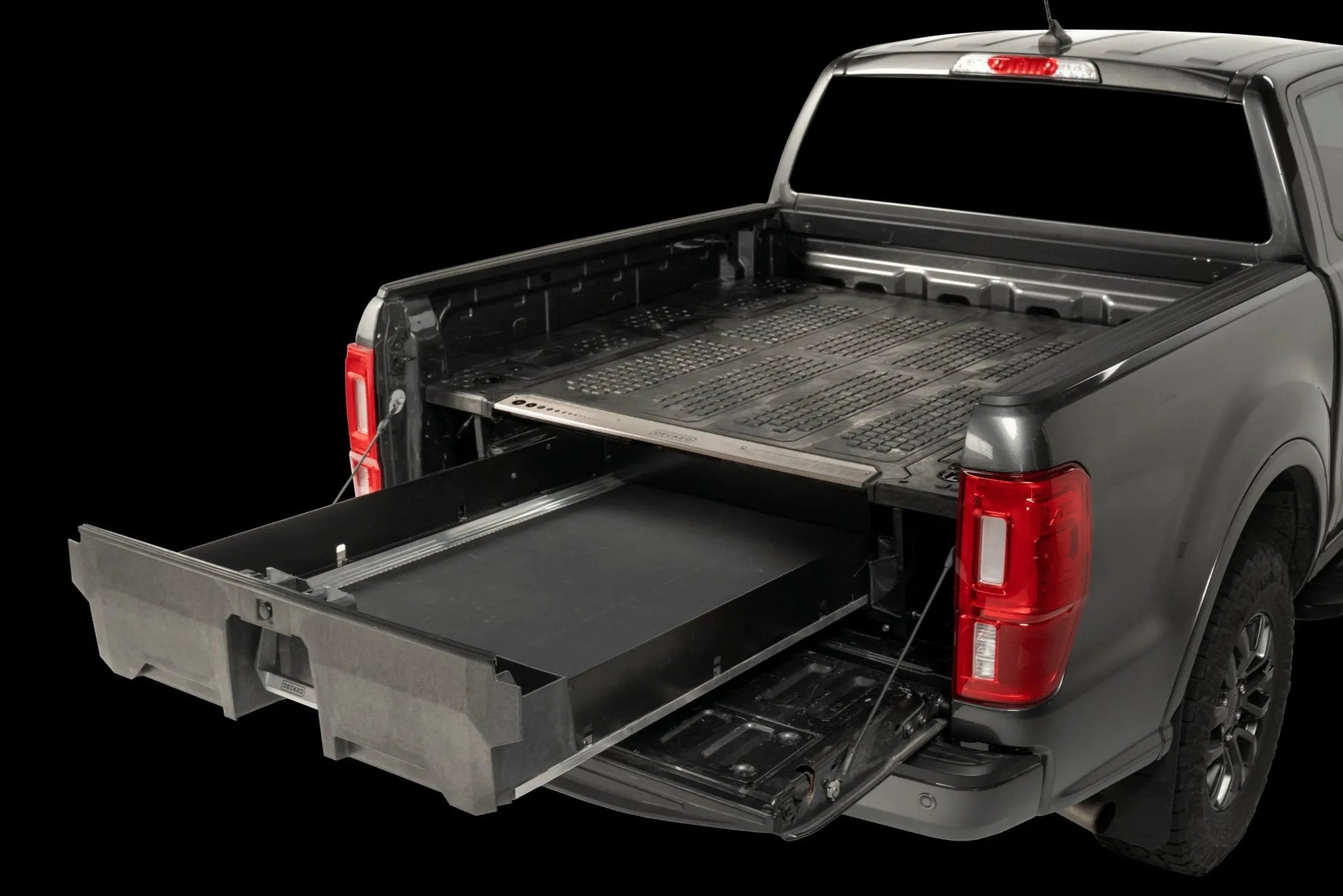 Systeme Tiroirs de Rangement | DECKED | Tiroirs pour Extra Cab sur Xperts4x4 Accessoires 4x4 Off-Road